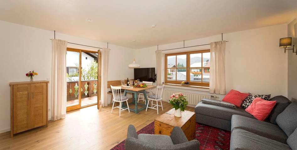 Ferienwohnung für 4 Personen, mit Balkon und Ausblick in Krün - 3