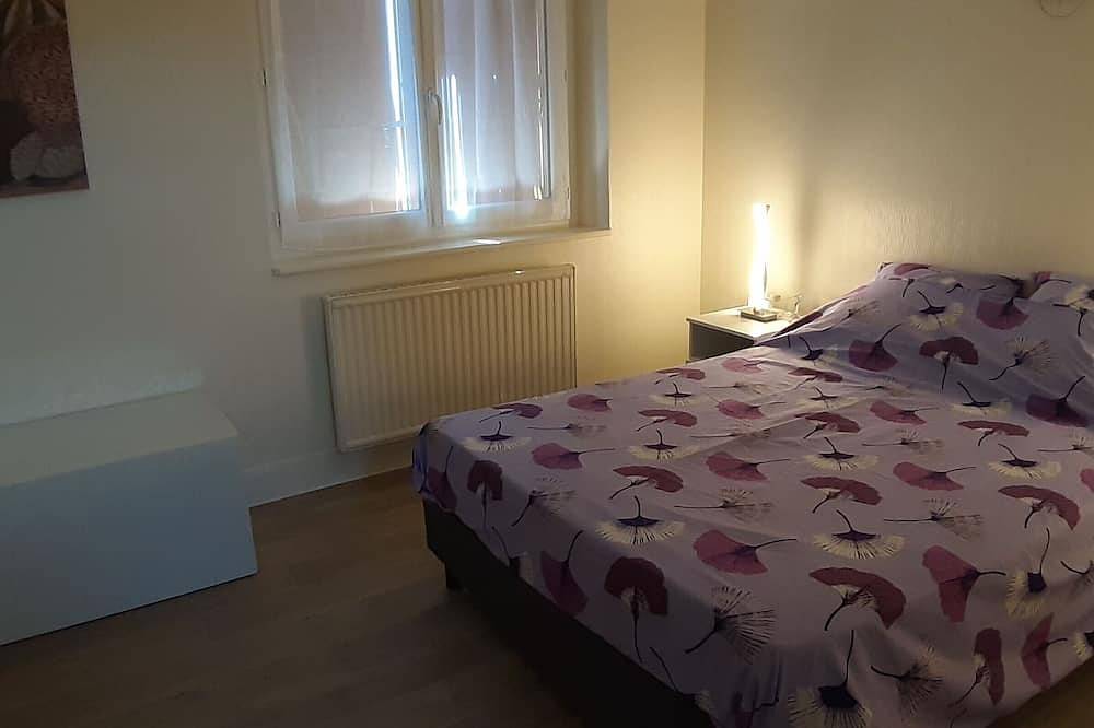 Gîte cosy près d'Orléans avec jardin, parking, et équipements complets in Saint-Hilaire-Saint-Mesmin, Sologne