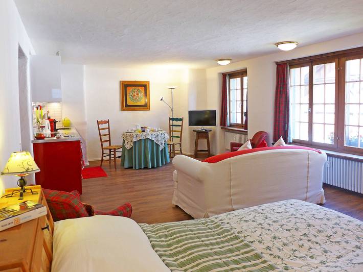 Ferienwohnung für 2 Personen, mit Ausblick und Terrasse sowie Garten in Bever - 4