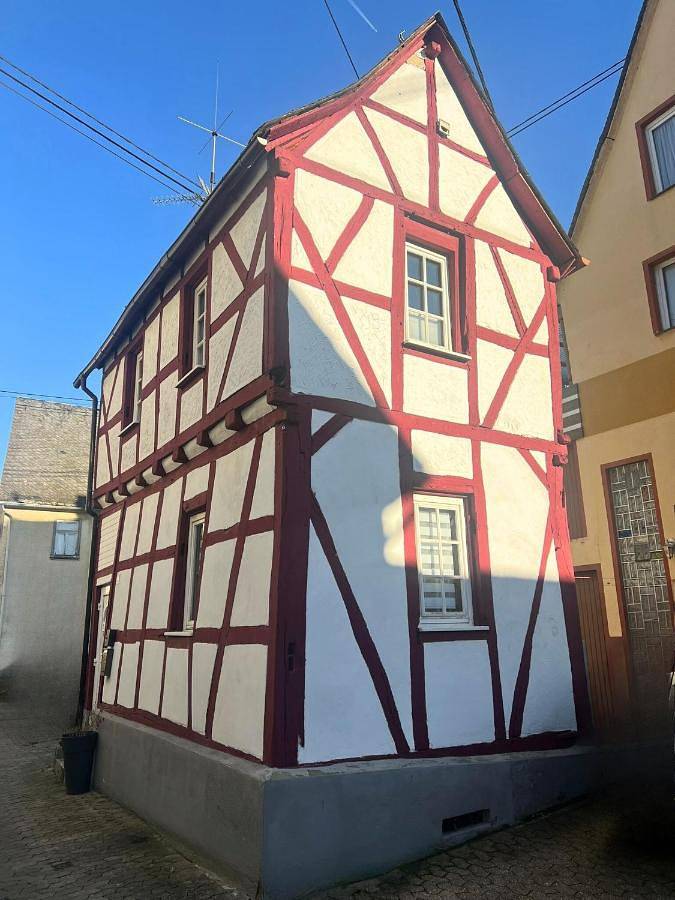 Charmantes denkmalgeschütztes Tiny House am Rhein in Rhens, Osteifel