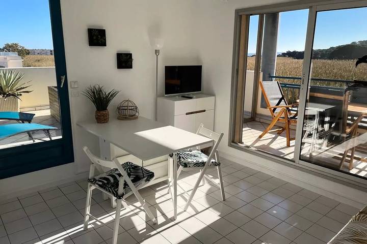 Gîte pour 4 personnes, avec balcon ainsi que vue et piscine dans Golf Grand Jardin - 3