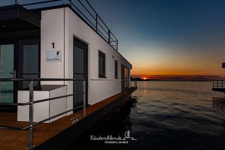 Hausboot für 4 Personen, mit Seeblick und Terrasse in Ribnitz-Damgarten - 4