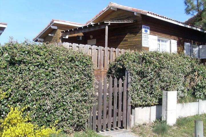Gîte pour 6 personnes, avec terrasse dans Contis