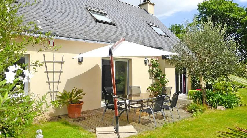 Location de vacances pour 6 personnes, avec jardin à Auray