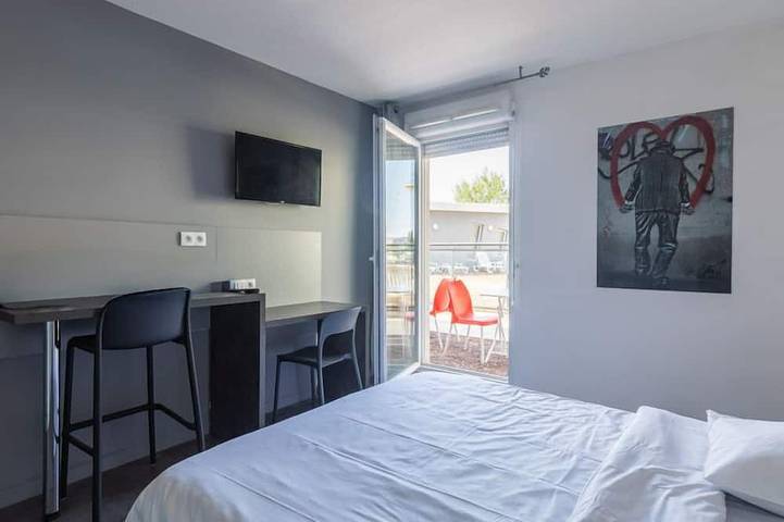 Entire apartment, À 5km de Montpellier | Piscine sur place | Clim in Saint-Jean-de-Védas, Mediterranean Coast (France)