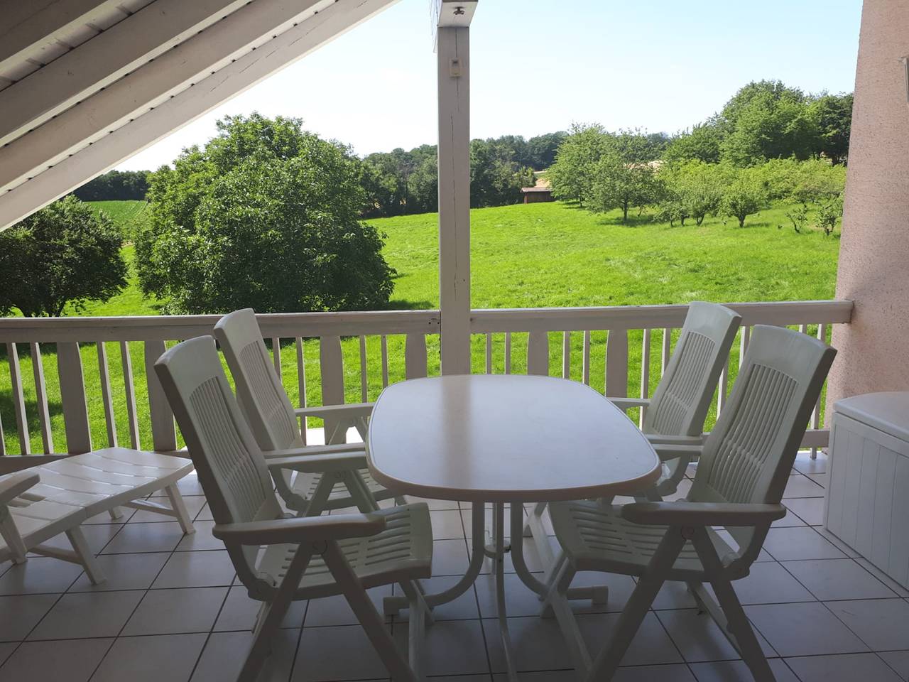 Geheel appartement, Vakantieappartement voor 5 personen met balkon in Lützelbach, Main-Odenwald