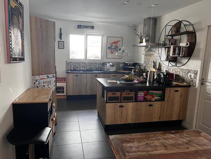 Location de vacances pour 8 personnes, avec jardin et vue ainsi que piscine et terrasse à Marcheprime