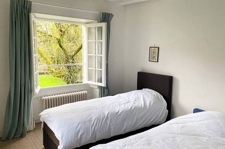 Location de vacances pour 10 personnes, avec jardin et terrasse à Saint-Forget - 3