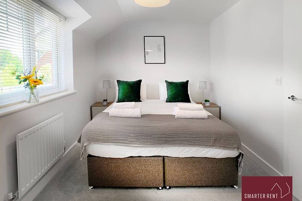 Wokingham - Garden, Parking, Pets Welcome in Wokingham, Berkshire