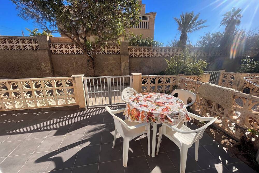 Entire apartment, Comfortable apartment , 40 m from the beach, children and pets welcome in Playa Moncayo, Guardamar del Segura