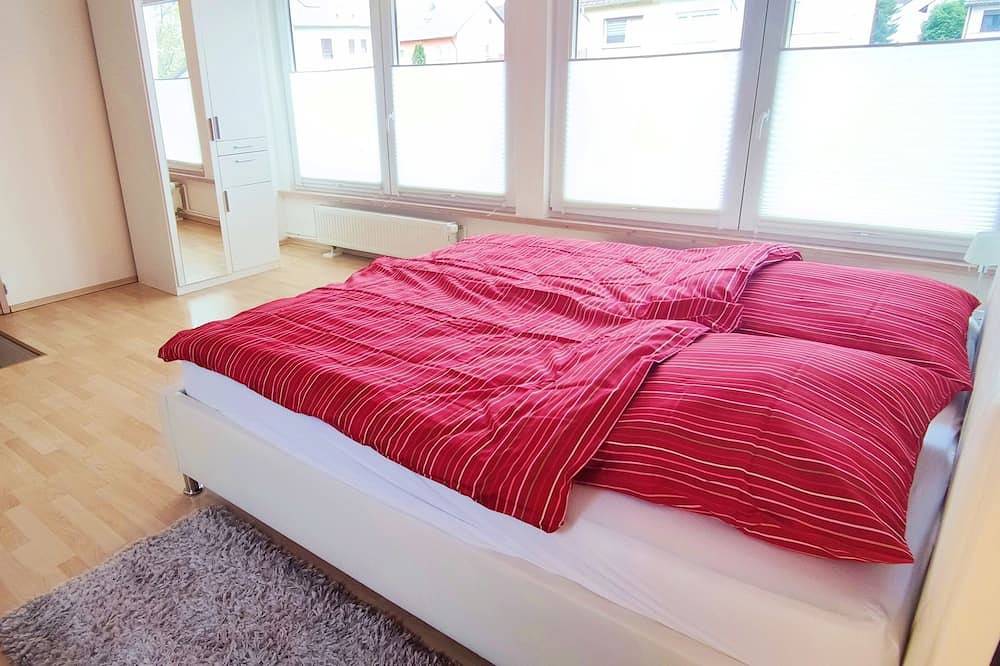 Gemütliches Gästehaus am Park, 2 Zimmer Maisonette inkl. Küche, Arbeitsplatz, Parkplatz in Rastatt, Nordschwarzwald