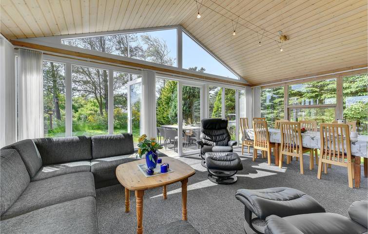 Ferienhaus für 8 Personen mit Terrasse in Skaven Strand, Ringkøbing Fjord