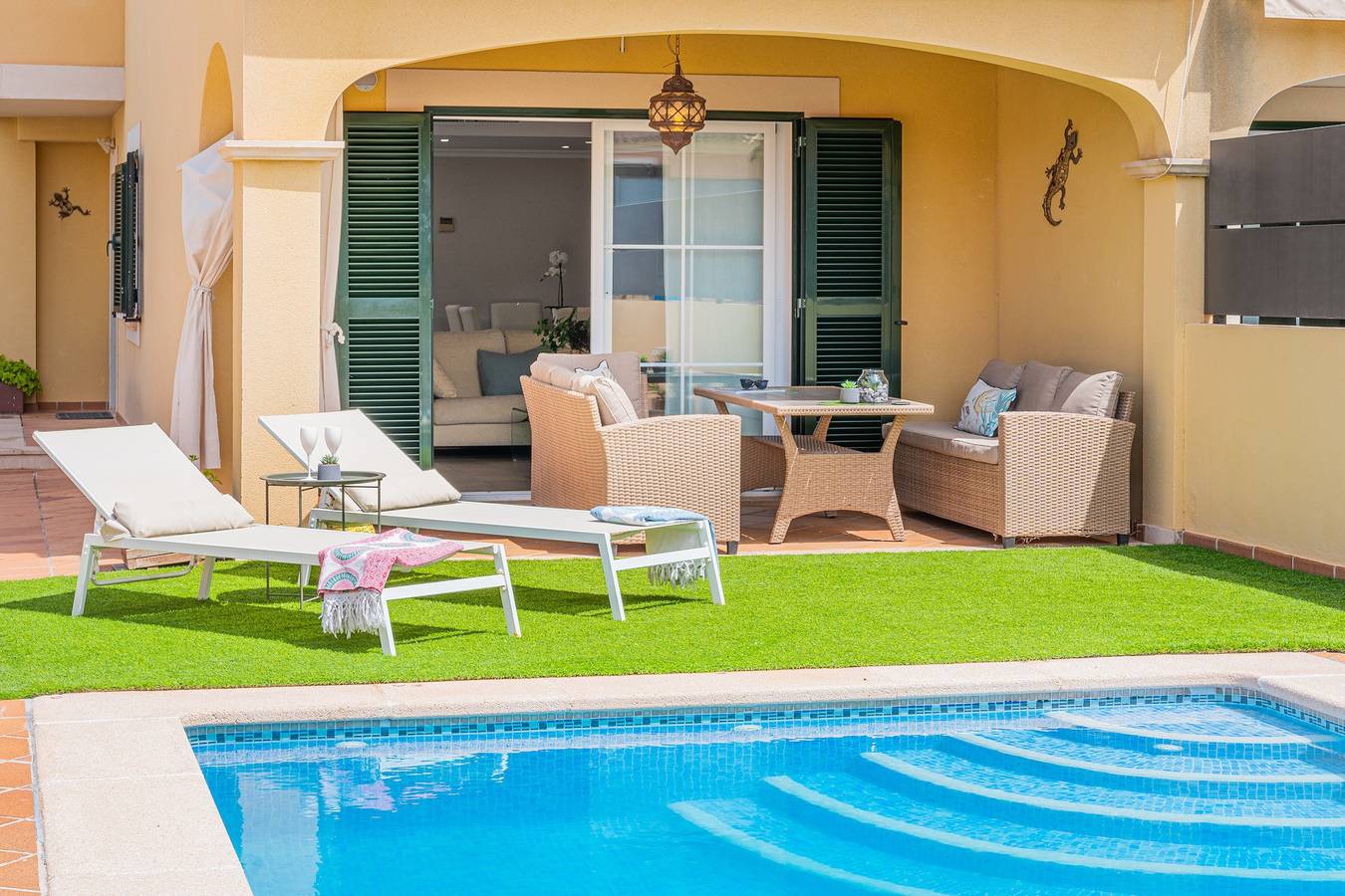 Villa 'Alma Azul' con piscina privada, terrazas y Wi-Fi in Maioris Decima, Lluchmayor