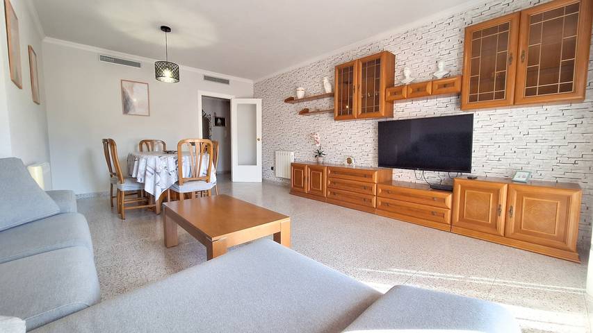 Casa de vacaciones 'Casa García' con balcón, Wi-Fi y aire acondicionado in La Aldea, Delta del Ebro