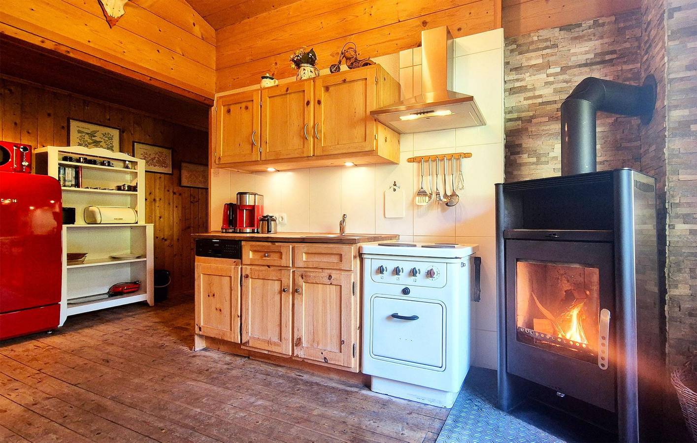 Ganze Ferienwohnung, * 3-Raum Hütte für bis zu 4 Personen in Tuxer Alpen, Schlitters