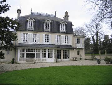 Cottage pour 2 personnes, avec piscine ainsi que jardin et vue à Sully