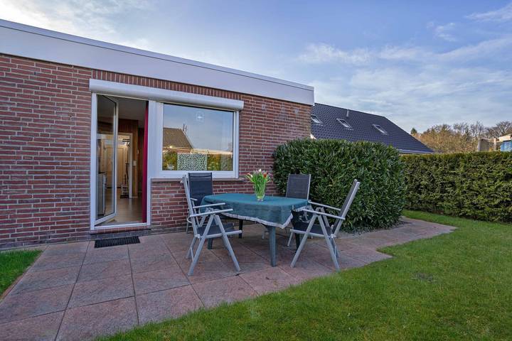 Ferienhaus für 4 Personen, mit Garten in Hage