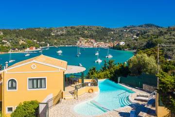 Villa für 4 Personen, mit Terrasse und Kinderpool sowie Meerblick auf Paxos