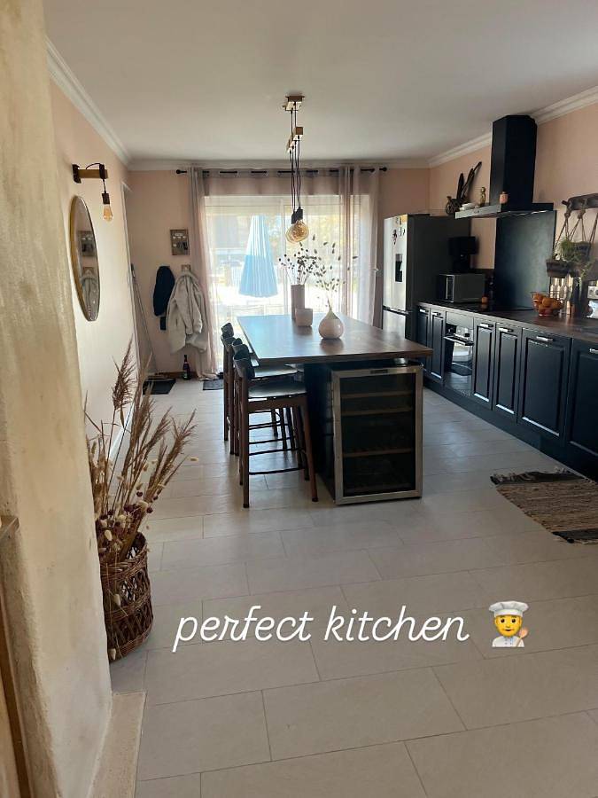 Three-Bedroom Villa in Couëron, Région de Nantes