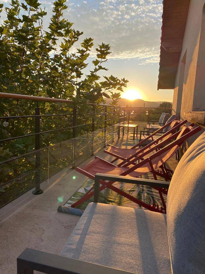 Appartement de vacances pour 2 personnes, avec Balcon et Terrasse ainsi que Jardin et Piscine