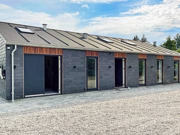 Ferienhaus für 9 Personen, mit Garten und Whirlpool sowie Sauna und Terrasse in Lolland