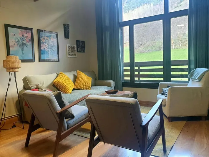 Apartamento de vacaciones para 6 personas, con jardín y vistas - 1