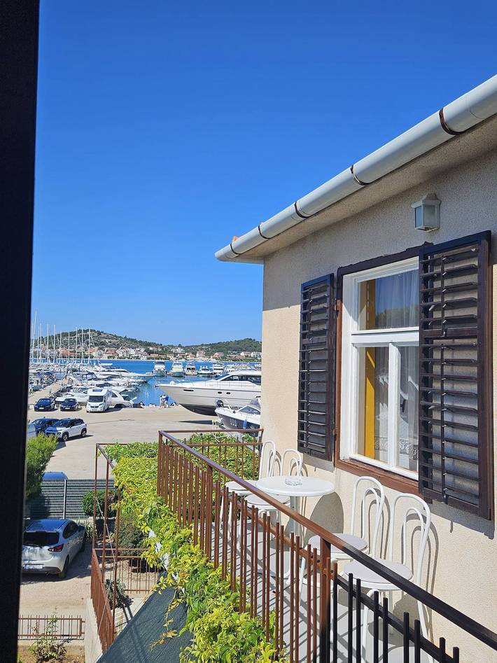 Ferienwohnung für 6 Personen, mit Balkon auf Murter