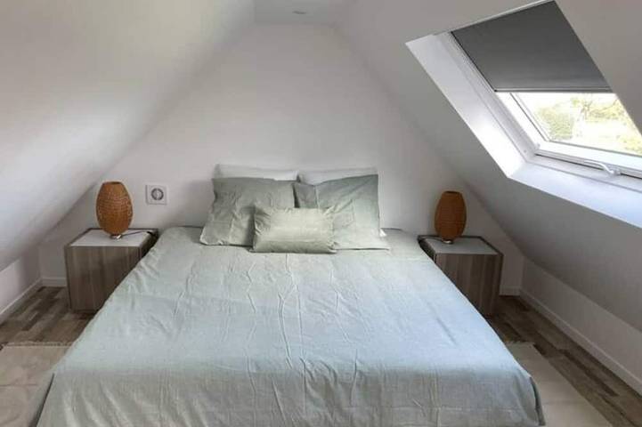 Location de vacances pour 2 personnes, avec jacuzzi ainsi que terrasse et jardin à Camlez - 2