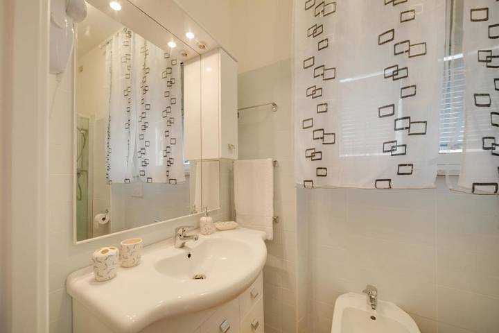 Maison d’hôte pour 2 personnes, avec balcon à San Remo - 4