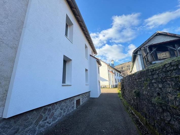 Gîte pour 5 personnes, avec terrasse à Haut-du-Them-Château-Lambert - 3