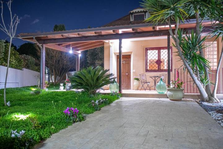 Villa pour 6 personnes, avec jardin et terrasse, animaux acceptés à Bari - 2