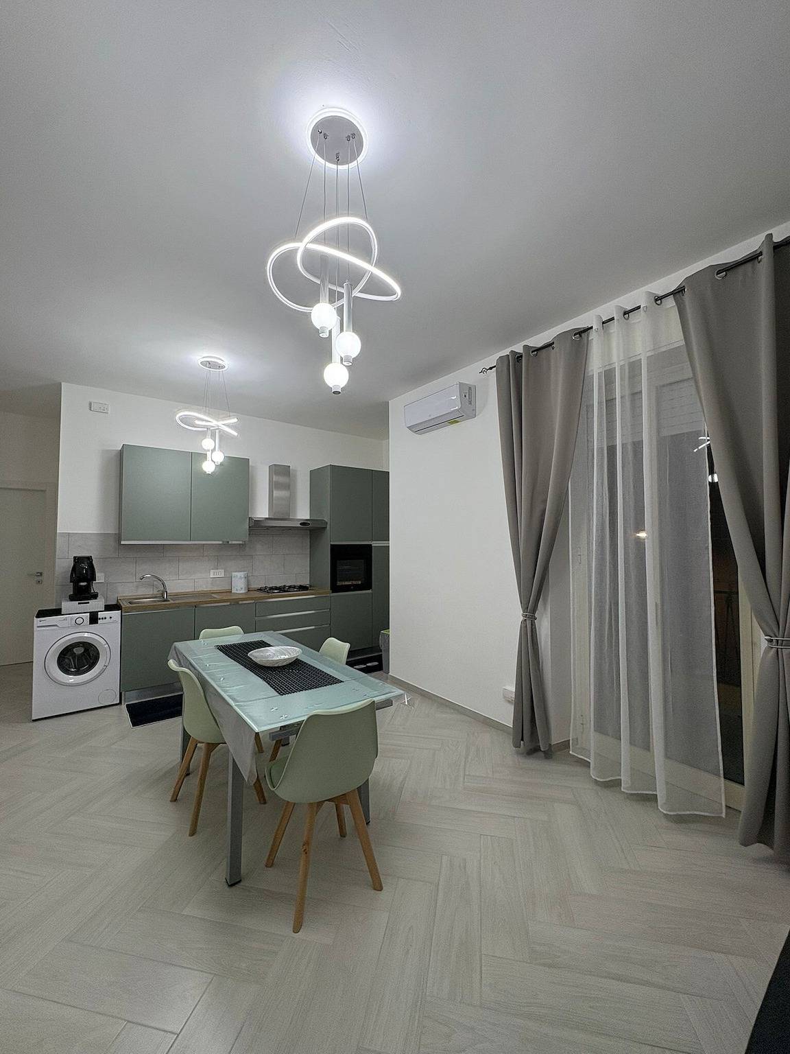 Geheel appartement, Appartement 'Olympo House met Balkon', Zeezicht, Wi-Fi en Airconditioning in Agrigento, Provincie Agrigento