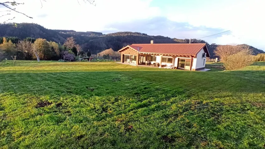 Ferienhaus für 6 Personen, mit Garten und Ausblick - 1