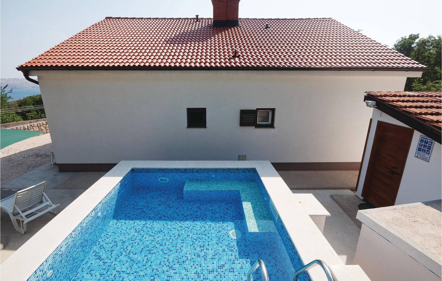 Ganze Ferienwohnung, Gemütliche Ferienwohnung mit Meerblick, Pool, Terrasse und Parkplatz in Cesarica in Cesarica, Naturpark Velebit