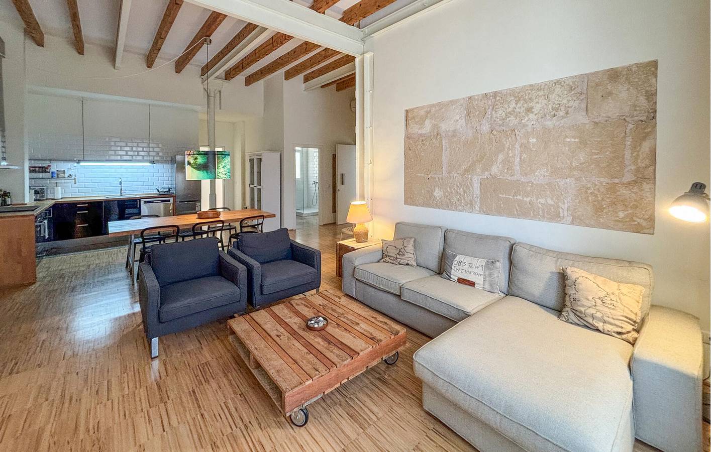 Charming 155m² Apartment with Wi-Fi, AC, Kitchen & 2.5 km to Na Ferradura Beach in Capdepera, East Majorca