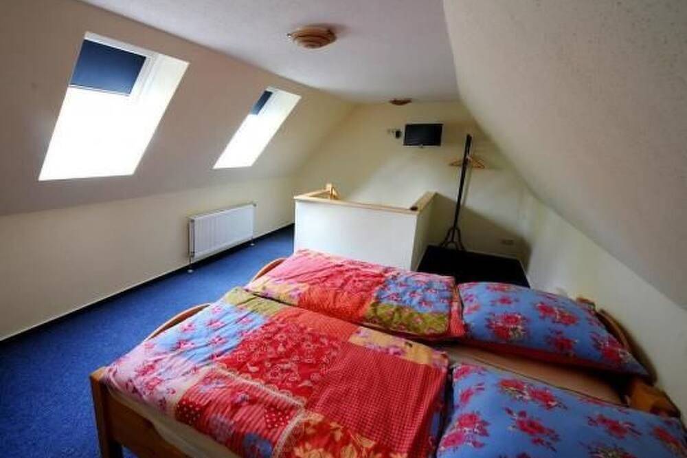 Ganze Wohnung, Charmante Ferienwohnung in Neukloster mit Terras in Neukloster, Nordwestmecklenburg (Wismar und Umgebung)