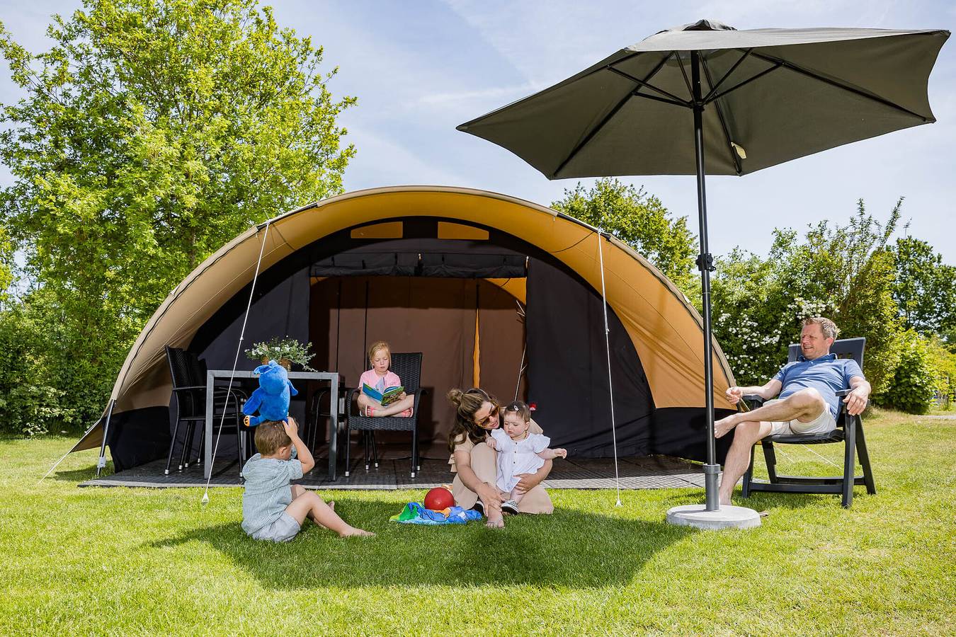 Kampeerdorp de Zandstuve — De Waard Tunneltent | 5 personen in Hardenberg, Regio Zwolle