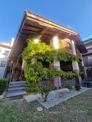 Maison d’hôte pour 4 personnes, avec vue et jardin, animaux acceptés à Aoste
