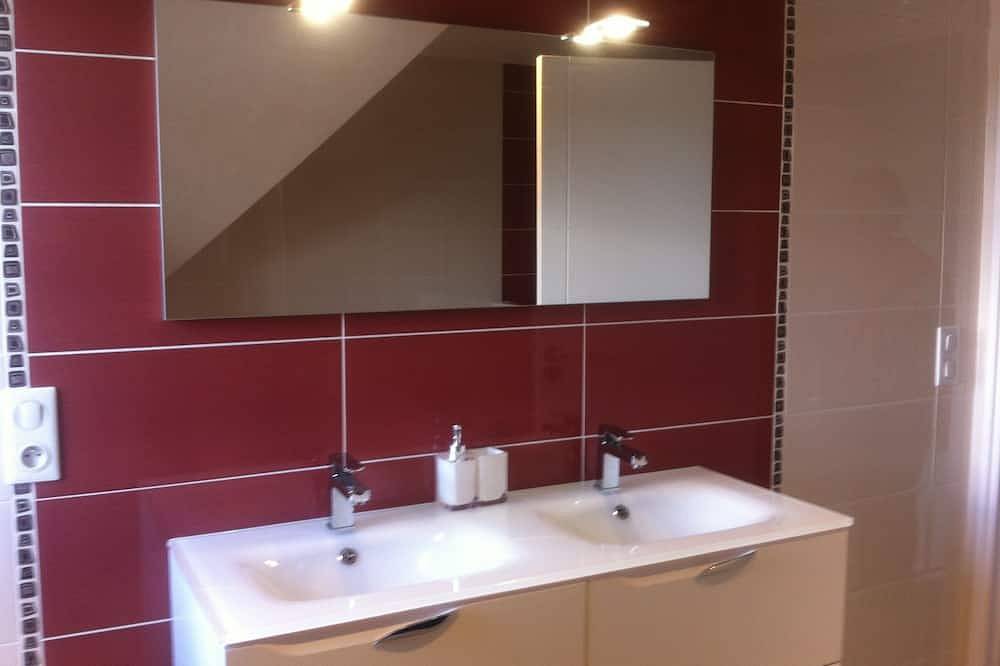 Villa vue sur mer espace aquatique à partager in La Forêt-Fouesnant, Côte de Cornouaille