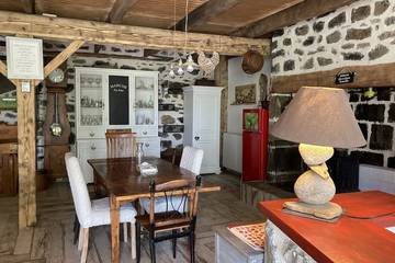 Gîte pour 4 personnes, avec jardin à Riom-ès-Montagnes
