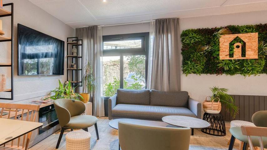 Hôtel pour 3 personnes, avec terrasse à Artigues-près-Bordeaux - 3