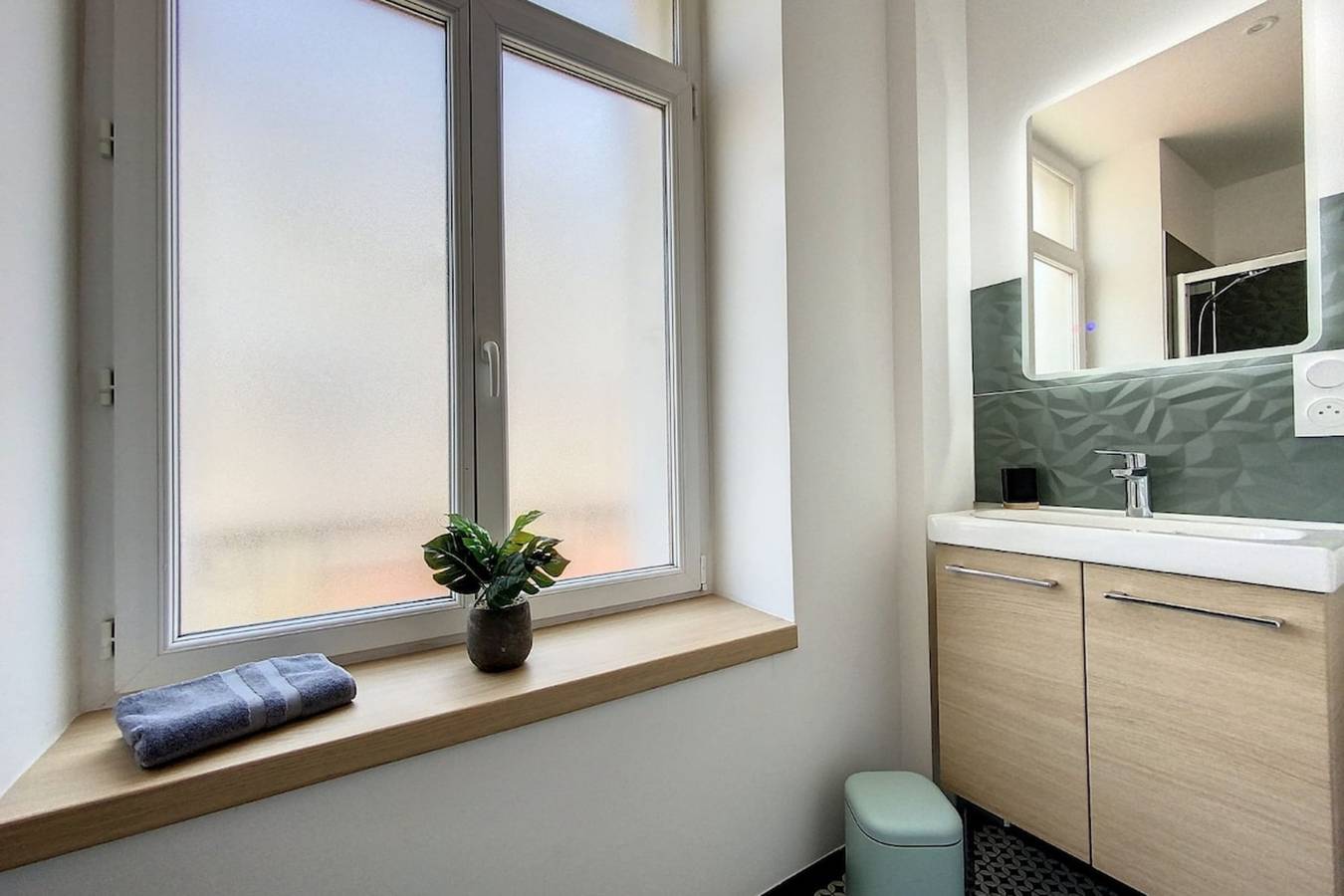 Chambre privée élégante 3 - jardin & espace commun in Lorient, Côte des Mégalithes