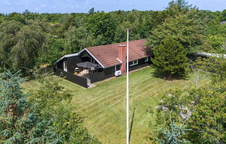 Ferienhaus für 6 Personen, mit Terrasse und Garten - 1