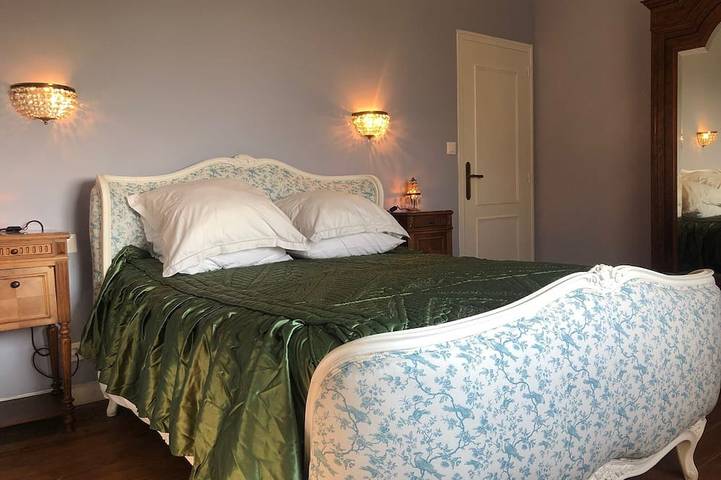 Gîte pour 4 personnes, avec terrasse ainsi que jacuzzi et jardin à Montbray - 3