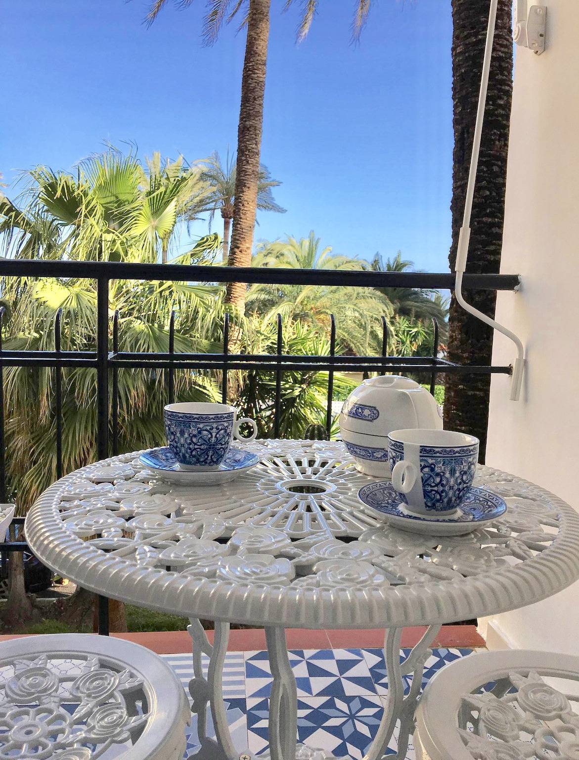 Appartement entier, The White Rock (Acceso privado a la playa) in Playa El Bajondillo, Torremolinos