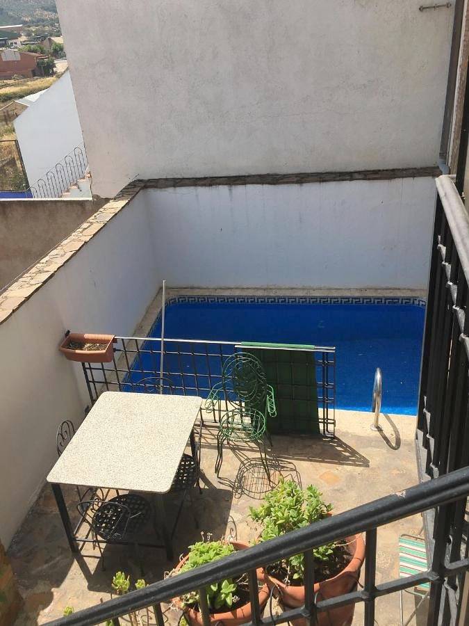 Casa rural para 12 personas, con piscina además de vistas y terraza, Se admiten mascotas en Puebla de Don Rodrigo