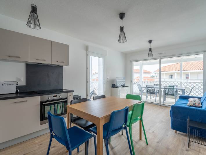 Gîte pour 8 personnes, avec Balcon et Piscine dans Plage du Courant