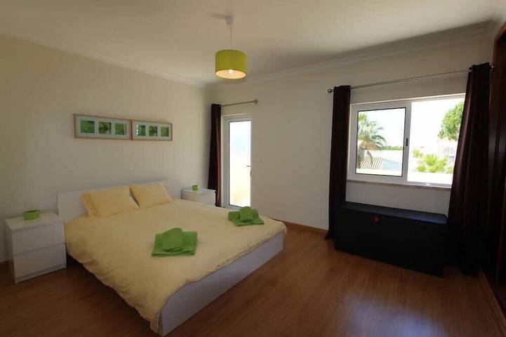 Encantadora casa familiar en un terreno de 500 m2 con piscina in Vilamoura, Quarteira