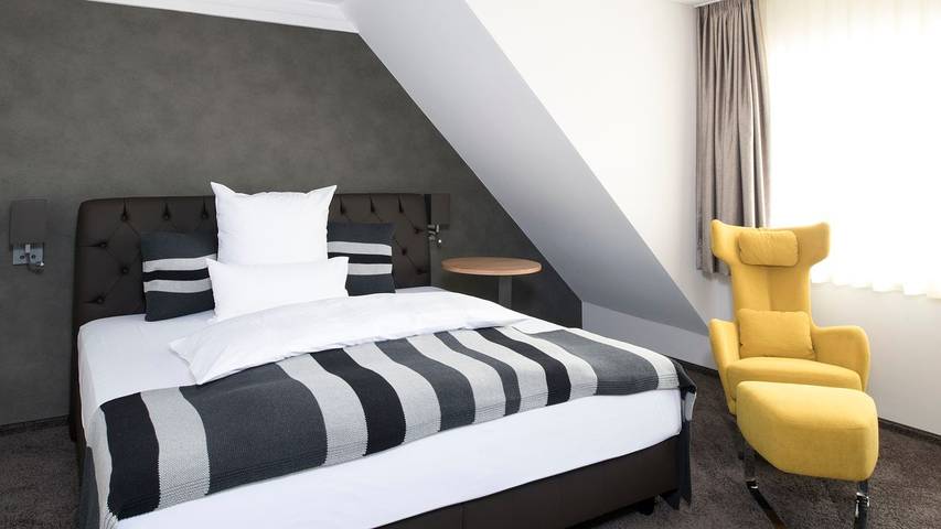 Ferienwohnung für 4 Personen, mit Sauna in Rüsselsheim