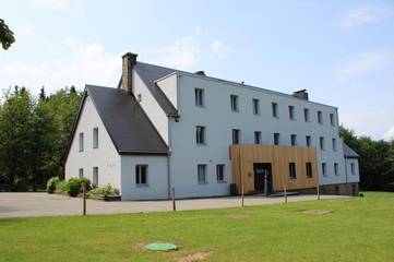Auberge pour 4 personnes, avec jardin dans Sourbrodt